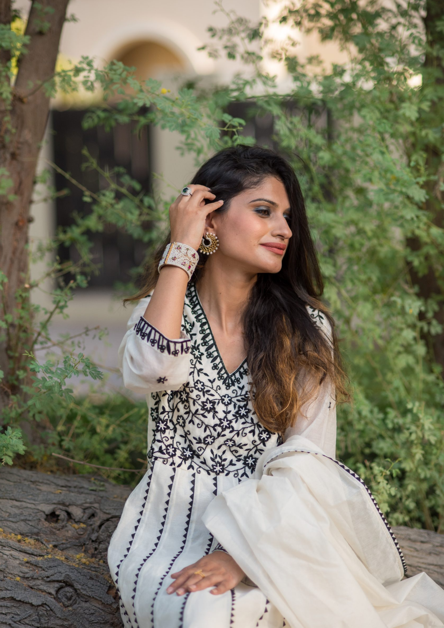 Akira Araya Black and White Anarkali Kurta Set.