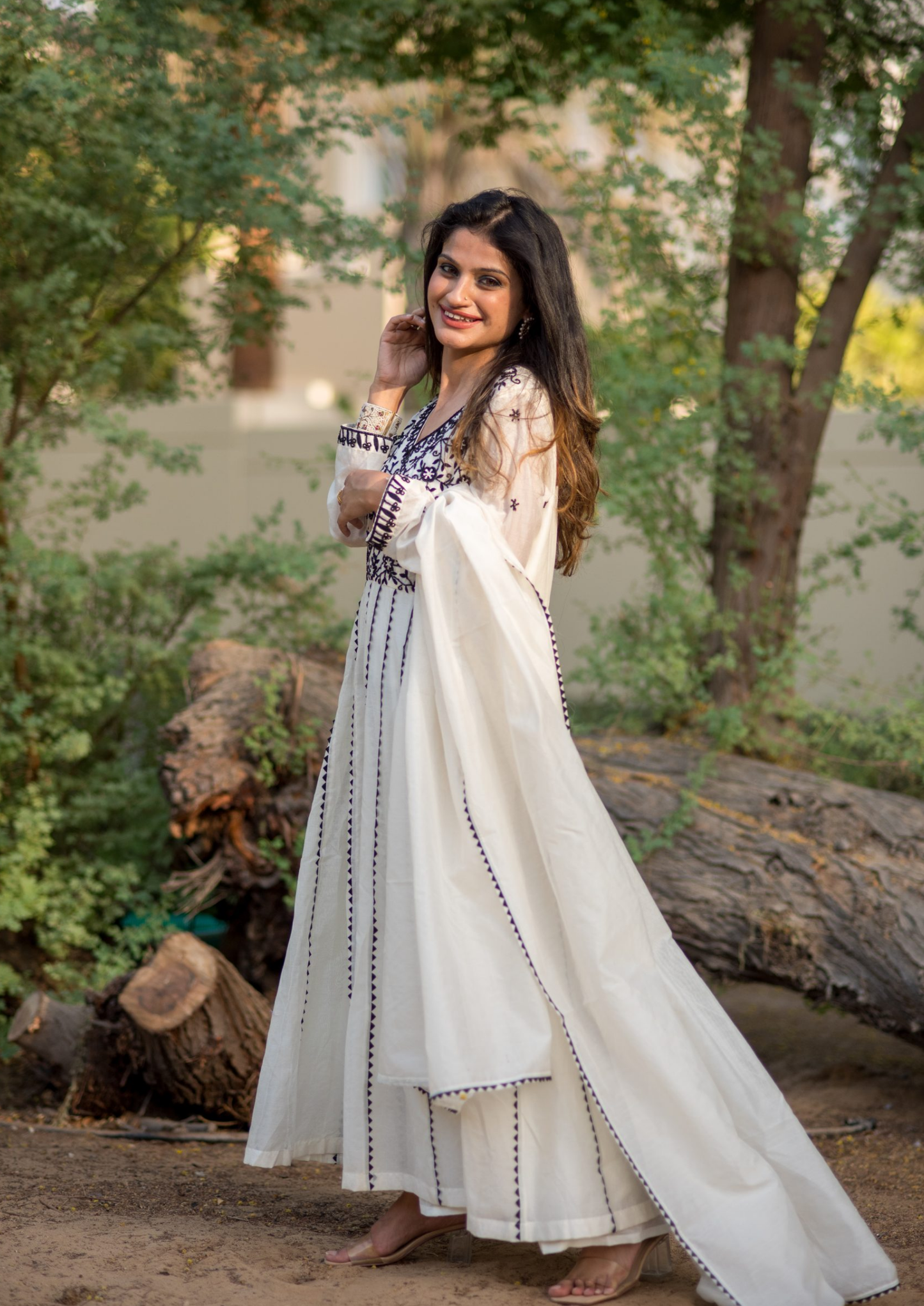 Akira Araya Black and White Anarkali Kurta Set.