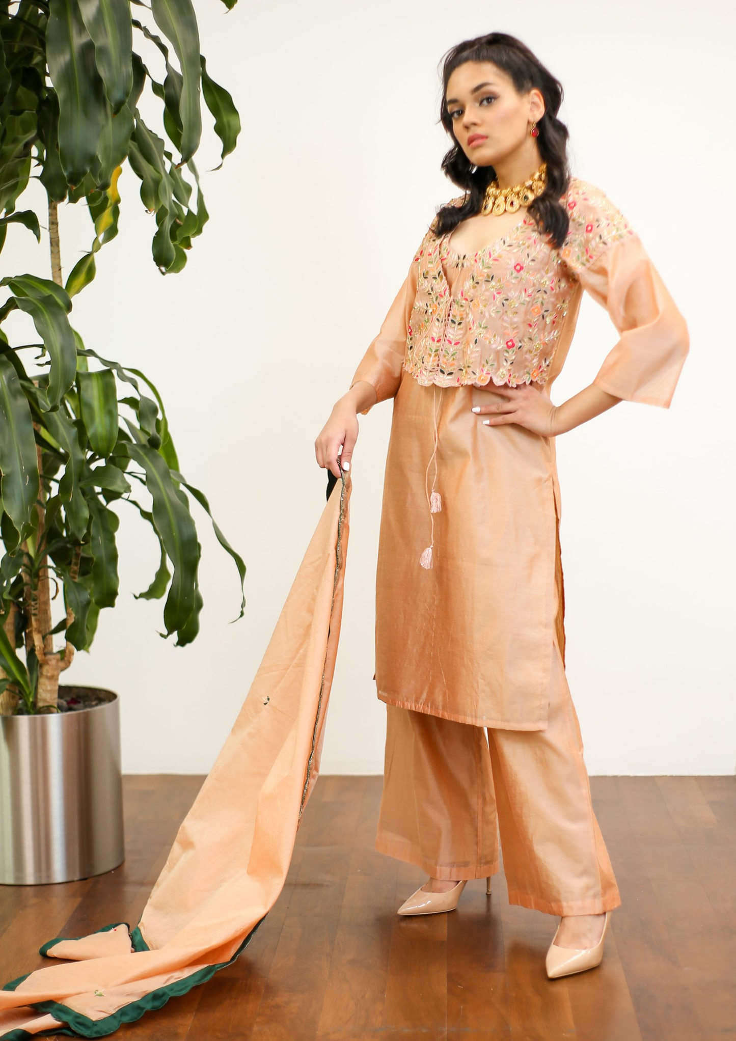 Sorbet Aari Kurta Set.