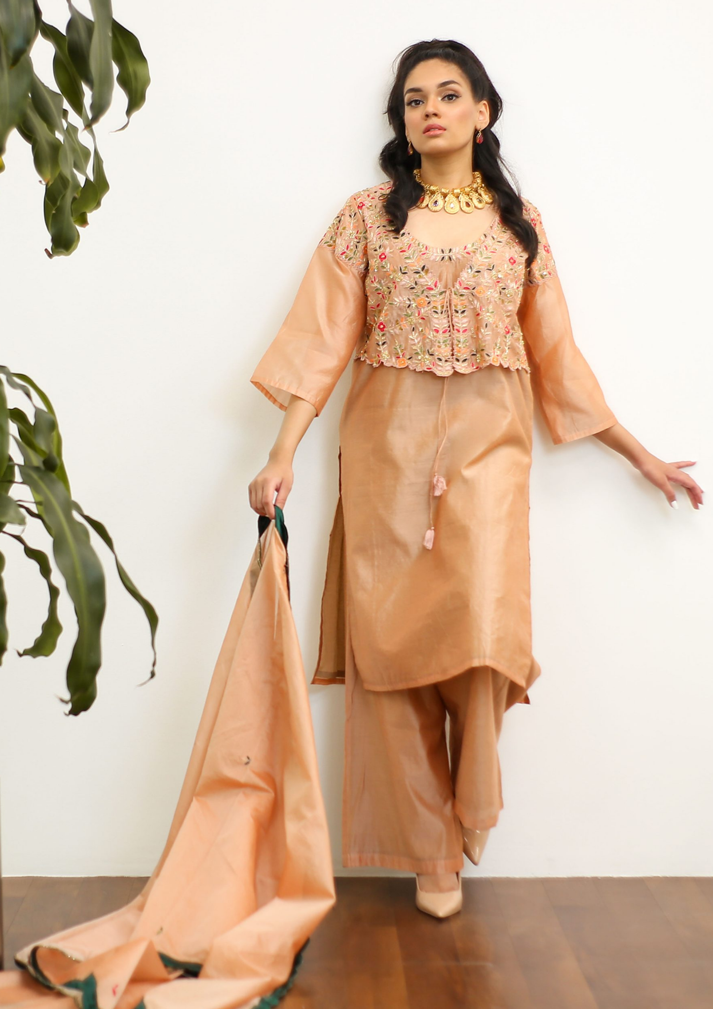 Sorbet Aari Kurta Set.