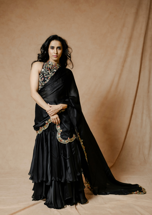 Noor Black waterfall Pre-stitched Saree Set