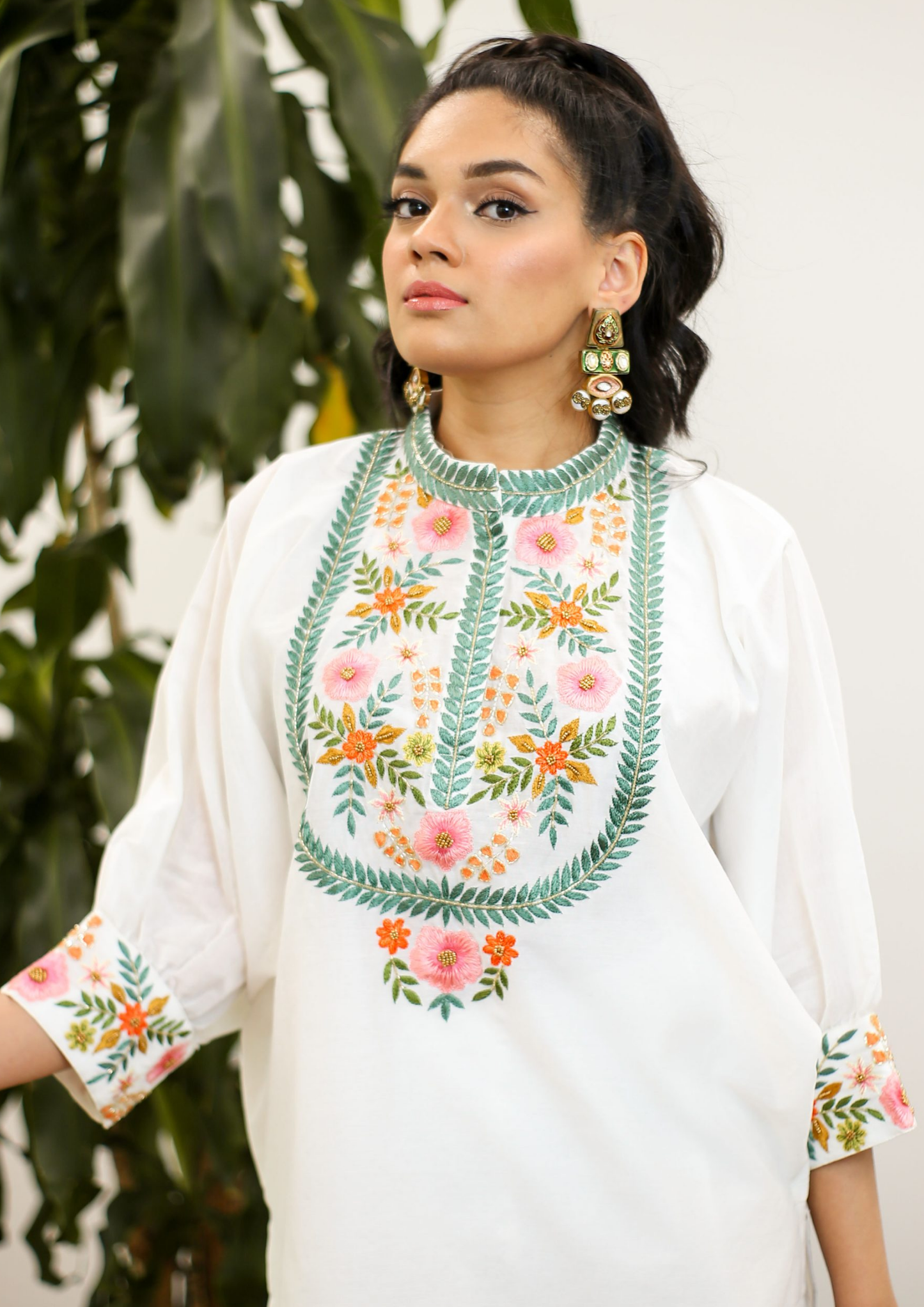 Sorbet Pari White Kaftan Kurta Set.